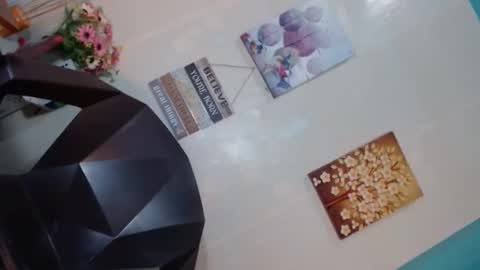 Snapshot of yourhottie_winxxx chatting on February 4, 10:24 pm Mauie  online show from February 4, 10:24 pm