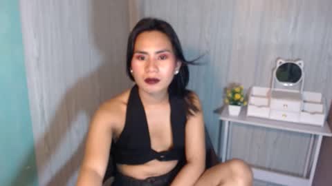 Snapshot of yourhottie_winxxx chatting on March 5, 9:59 pm Mauie  online show from March 5, 9:59 pm
