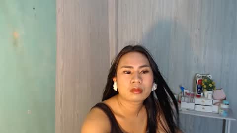Mauie  online show from May 16, 12:07 am