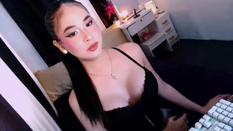 yourhumiliationgirl online show from October 26, 7:47 am
