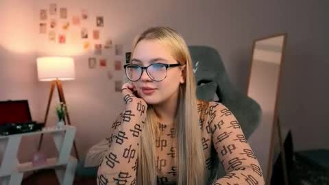 Jully online show from October 13, 6:35 am