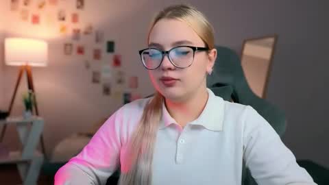 Jully online show from October 14, 5:52 am