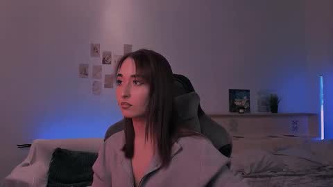 Jully online show from November 3, 7:26 pm