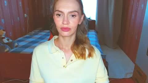 Snapshot of yourladysunshine chatting on July 1, 5:53 am Ksyusha online show from July 1, 5:53 am