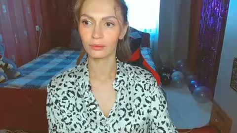 Snapshot of yourladysunshine chatting on July 12, 6:04 am Ksyusha online show from July 12, 6:04 am