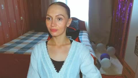 Snapshot of yourladysunshine chatting on July 19, 7:12 am Ksyusha online show from July 19, 7:12 am