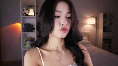 Snapshot of yourlittlesunrise_ chatting on May 14, 4:41 am yourlittlesunrise_ online show from May 14, 4:41 am