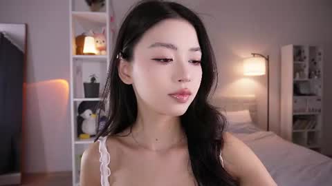 yourlittlesunrise_ online show from July 23, 7:28 am
