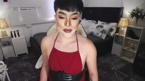 Snapshot of yourlivingonurdream chatting on January 8, 7:55 am -- online show from January 8, 7:55 am