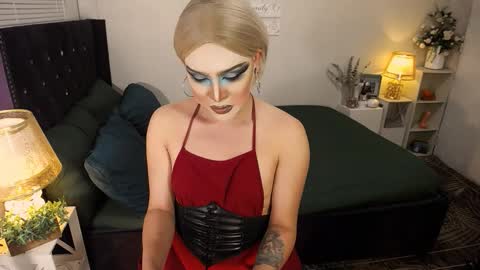 Snapshot of yourlivingonurdream chatting on October 3, 6:21 am -- online show from October 3, 6:21 am