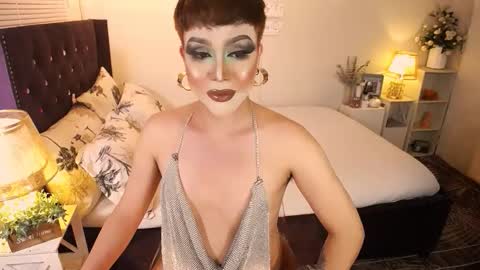 Snapshot of yourlivingonurdream chatting on October 19, 2:50 pm -- online show from October 19, 2:50 pm