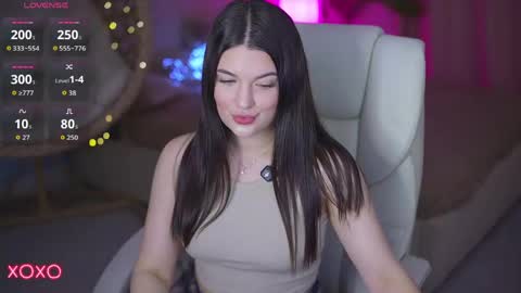 L O L A online show from April 13, 1:05 pm