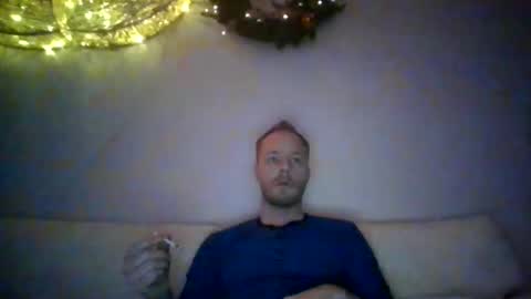 yourlove8523 online show from December 17, 4:07 am