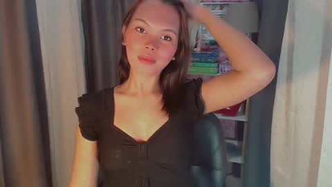 KYLIE MORE online show from March 1, 3:19 am