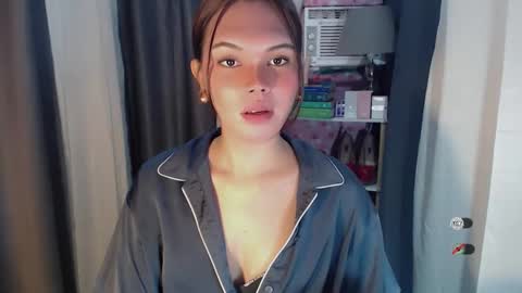 KYLIE MORE online show from March 10, 3:33 am