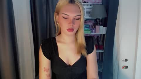 KYLIE MORE online show from April 23, 3:52 am