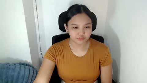 yournaughty_leigh online show from June 28, 2:06 am