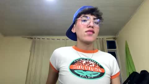 yournaughtyfemboy online show from February 3, 5:27 am