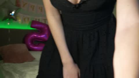 Snapshot of yournaughtymiss chatting on March 4, 12:29 am Eva online show from March 4, 12:29 am