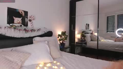 Ashley online show from December 20, 11:50 am