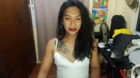 Snapshot of yourpinoy chatting on December 23, 11:47 am Iring online show from December 23, 11:47 am