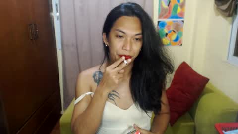 Snapshot of yourpinoy chatting on January 10, 3:06 pm Iring online show from January 10, 3:06 pm