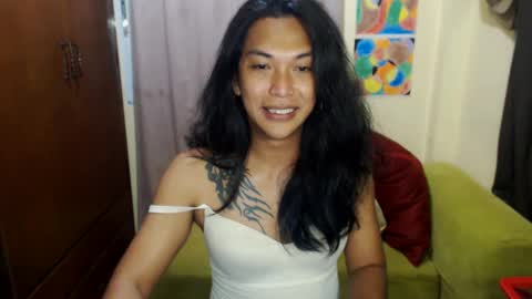 Snapshot of yourpinoy chatting on January 18, 1:41 am Iring online show from January 18, 1:41 am