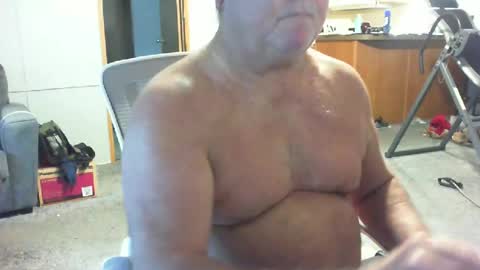 yourpoppi55 online show from June 15, 11:45 am