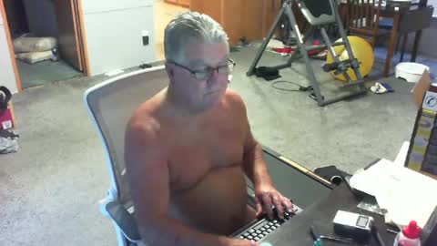yourpoppi55 online show from June 28, 11:05 am