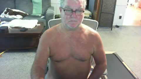 yourpoppi55 online show from July 10, 6:54 pm