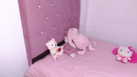 yourprivateslut online show from April 15, 11:38 pm