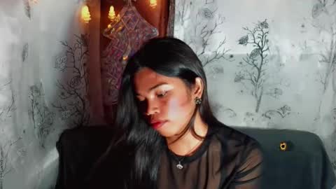 Snapshot of yourqueen_19 chatting on May 8, 11:15 am yourqueen_19 online show from May 8, 11:15 am