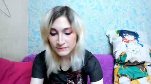 Snapshot of yourr_robin chatting on July 30, 12:37 pm yourr_robin online show from July 30, 12:37 pm