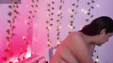 Snapshot of yoursecrethobby_ chatting on August 4, 1:09 am Emily online show from August 4, 1:09 am