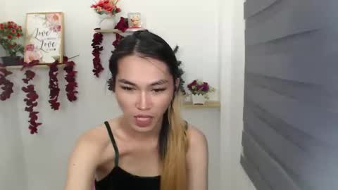Snapshot of yoursexservice chatting on December 10, 10:58 pm online show from December 10, 10:58 pm