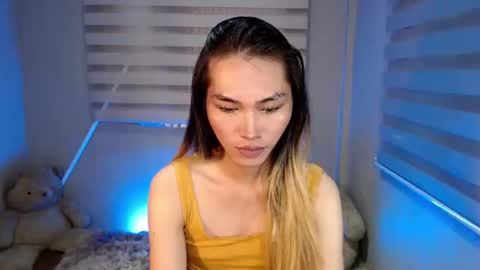 Snapshot of yoursexservice chatting on January 6, 1:42 am online show from January 6, 1:42 am