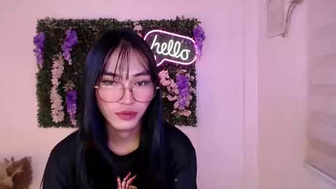 Snapshot of yoursexservice chatting on February 19, 12:14 am online show from February 19, 12:14 am