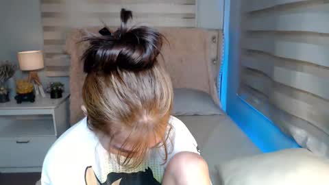 Snapshot of yoursexservice chatting on October 16, 11:28 pm online show from October 16, 11:28 pm