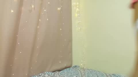 Snapshot of yoursexy18lover chatting on October 2, 6:42 am Lina and roberth online show from October 2, 6:42 am