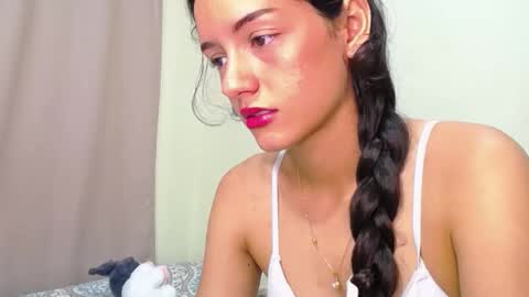 Snapshot of yoursexy18lover chatting on October 16, 5:52 am Lina and roberth online show from October 16, 5:52 am