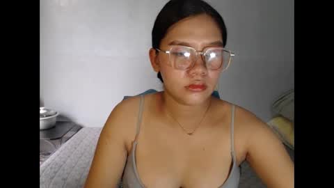 yoursexy_reb online show from February 3, 4:32 am