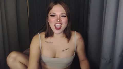 Snapshot of yoursexytowngirl chatting on October 5, 4:44 am LALA online show from October 5, 4:44 am