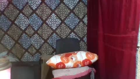 im MAY online show from January 4, 11:38 pm