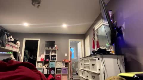 yourstoforget online show from February 20, 12:27 pm