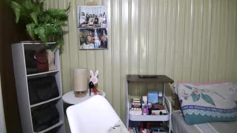 Snapshot of yoursubmissive_larah chatting on April 26, 6:55 am yoursubmissive_larah online show from April 26, 6:55 am