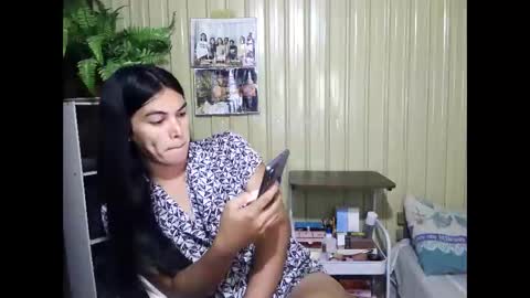 Snapshot of yoursubmissive_larah chatting on May 16, 1:54 pm yoursubmissive_larah online show from May 16, 1:54 pm