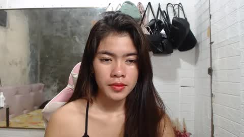 Snapshot of yoursweet_asian20 chatting on January 10, 8:04 pm Maddie online show from January 10, 8:04 pm