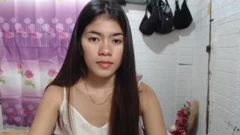 Snapshot of yoursweet_asian20 chatting on January 28, 1:50 am Maddie online show from January 28, 1:50 am