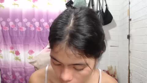 Snapshot of yoursweet_asian20 chatting on February 21, 5:56 am Maddie online show from February 21, 5:56 am