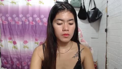 Snapshot of yoursweet_asian20 chatting on March 6, 1:05 am Maddie online show from March 6, 1:05 am